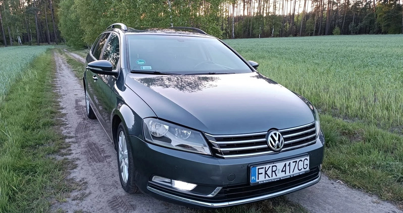 Volkswagen Passat cena 31600 przebieg: 250000, rok produkcji 2011 z Chodecz małe 211